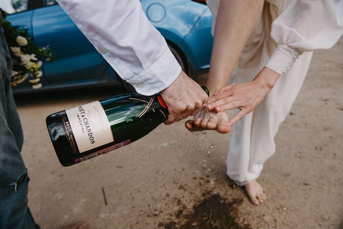 Wait, People Actually Shared Their Most Cringe Wedding Photos?! (43 Pics of Pure Comedy)