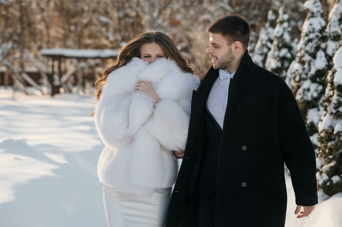 Wait, People Actually Shared Their Most Cringe Wedding Photos?! (43 Pics of Pure Comedy)