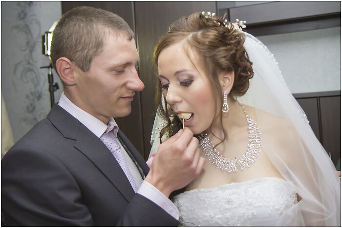 Wait, People Actually Shared Their Most Cringe Wedding Photos?! (43 Pics of Pure Comedy)
