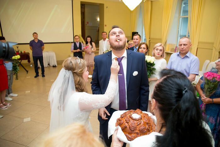 Wait, People Actually Shared Their Most Cringe Wedding Photos?! (43 Pics of Pure Comedy)