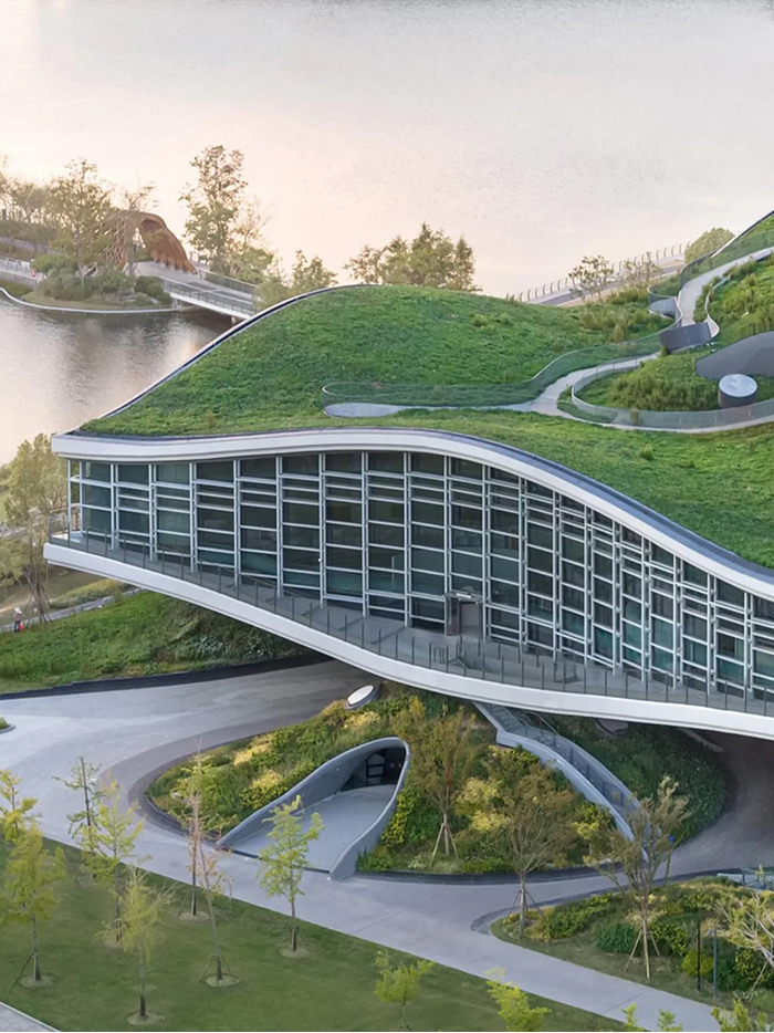 Wave Cube: Like a Building Surfing the Sky