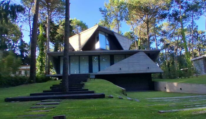 80 Modern Buildings That Broke the Mold and Blew Our Minds