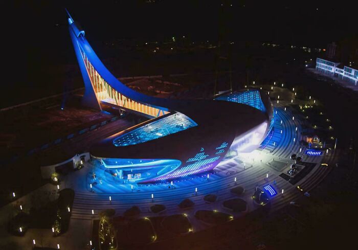 80 Modern Buildings That Broke the Mold and Blew Our Minds