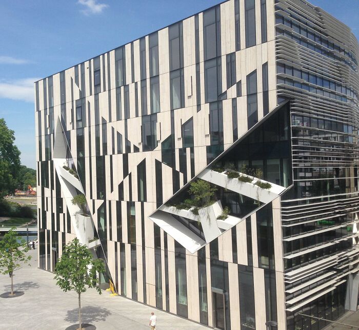 80 Modern Buildings That Broke the Mold and Blew Our Minds