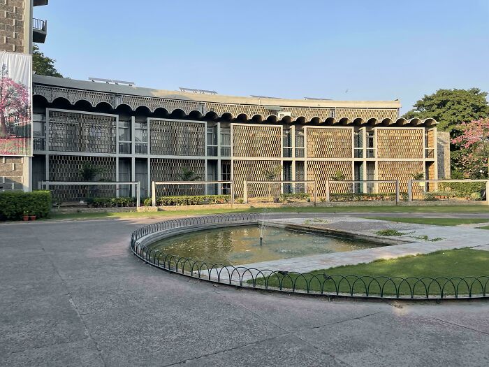 80 Modern Buildings That Broke the Mold and Blew Our Minds