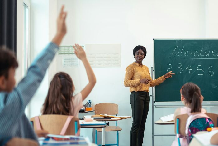 Teachers Spill the Wildest Stories About Gen Alpha Kids (And It’s Crazy)