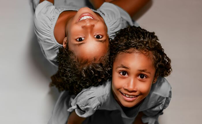 Oops! 51 Hilarious Twin Mix-Ups That Could Totally Star in Their Own Comedy