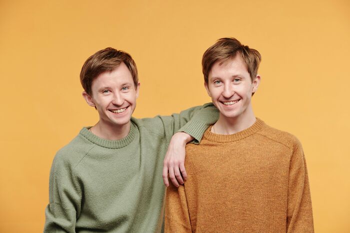 Oops! 51 Hilarious Twin Mix-Ups That Could Totally Star in Their Own Comedy