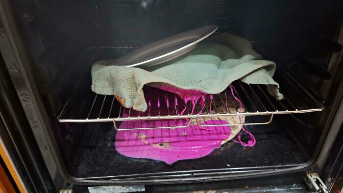 Oven Left On With Plastic Bowl Inside. Smelly Disaster!
