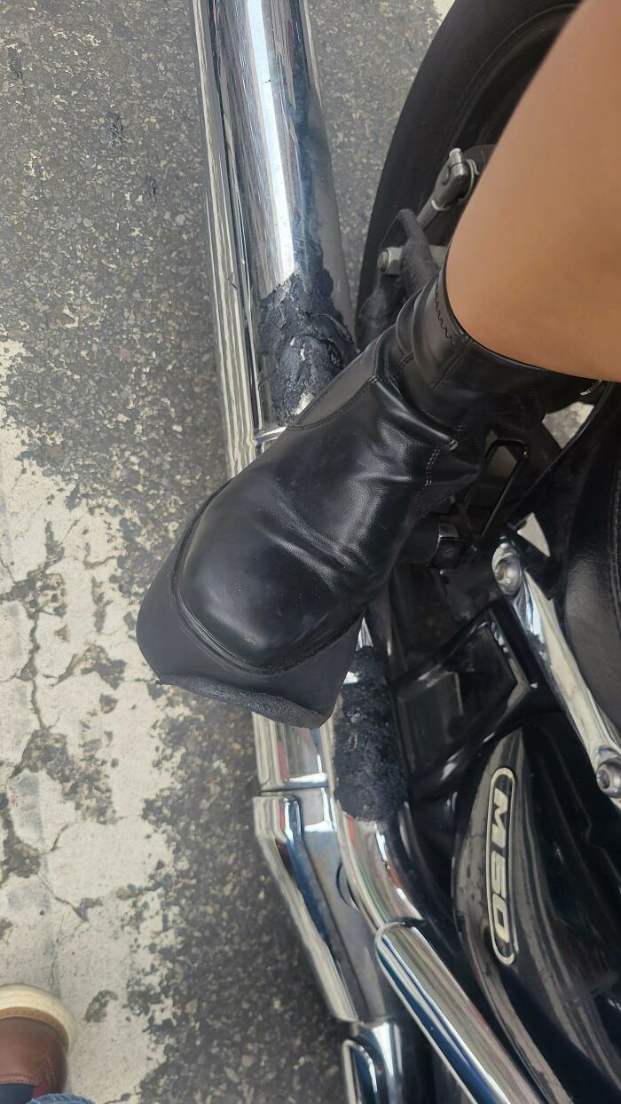 My Date Forgot To Step On The Foot Peg. Motorcycle Wobble Alert