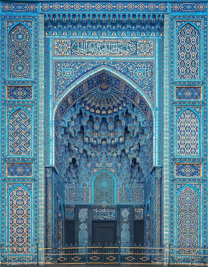 Mosque Entrance So Fancy It’s A Showstopper