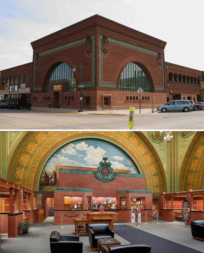 Midwest Banks That Look Like Jewelry