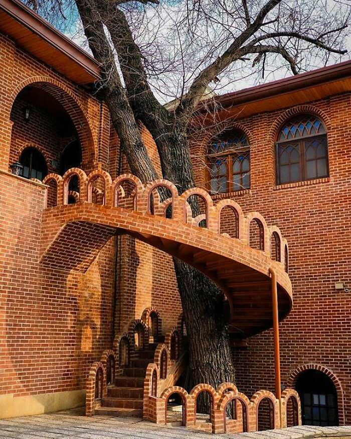 Fancy House Alert: Ferdows House In Tehran
