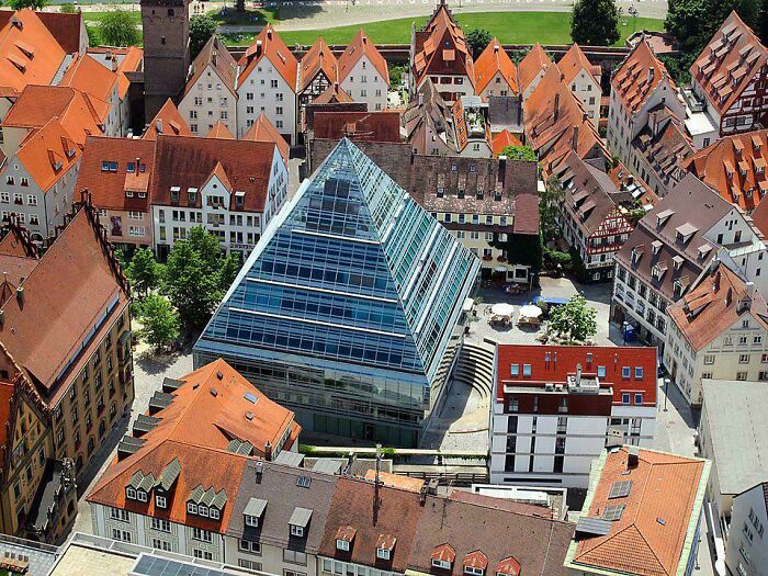 Ulm City Library: Architecturally Controversial?