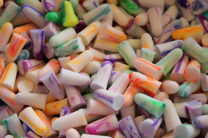 The 57 Weird Habits Everyone Thinks Are Harmless (But Aren't, Says Older Folks)