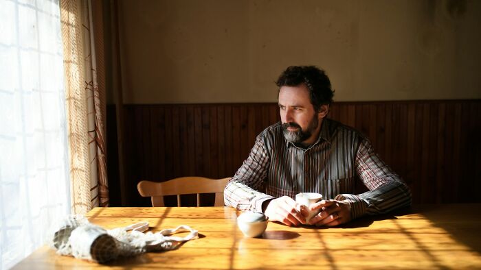 The 57 Weird Habits Everyone Thinks Are Harmless (But Aren't, Says Older Folks)