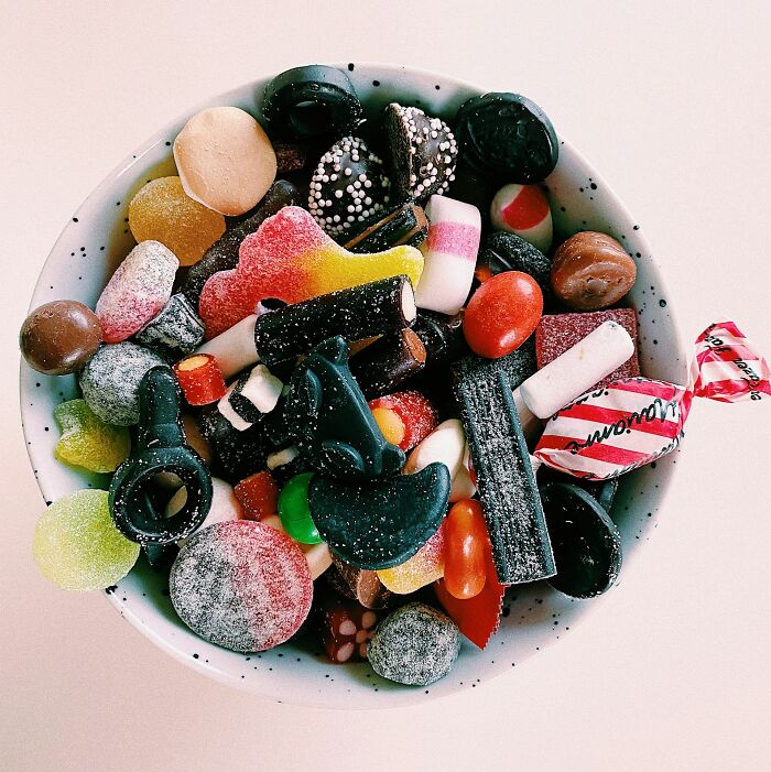 The 57 Weird Habits Everyone Thinks Are Harmless (But Aren't, Says Older Folks)