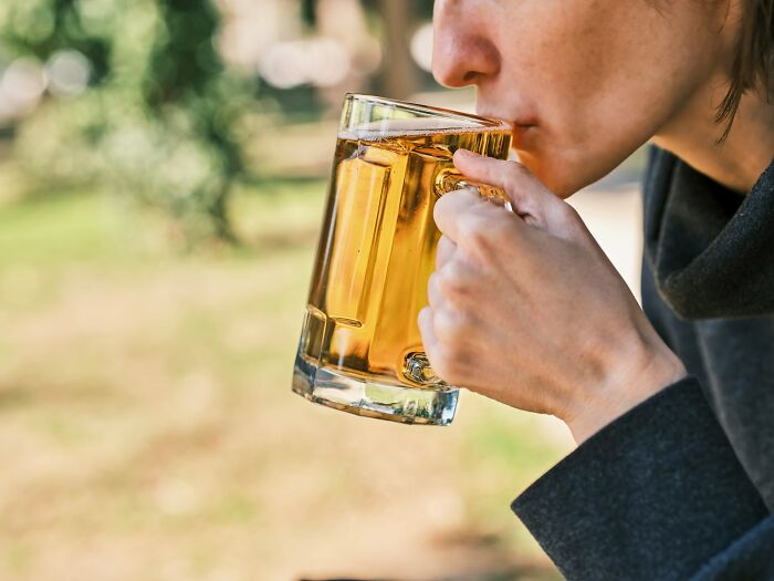 The 57 Weird Habits Everyone Thinks Are Harmless (But Aren't, Says Older Folks)