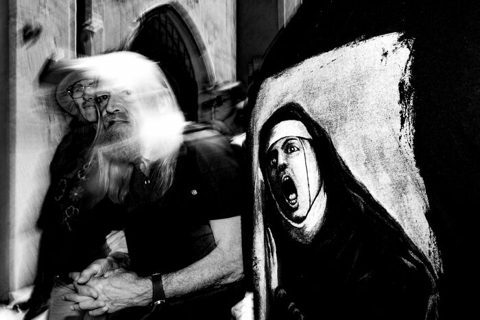 47 Street Photos That Nailed The Perfect Moment (You Won't Believe #23)