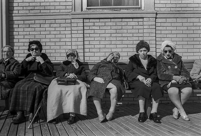 47 Street Photos That Nailed The Perfect Moment (You Won't Believe #23)