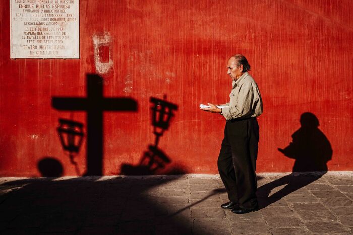 47 Street Photos That Nailed The Perfect Moment (You Won't Believe #23)