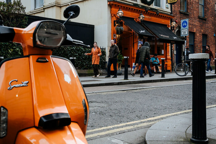 47 Street Photos That Nailed The Perfect Moment (You Won't Believe #23)