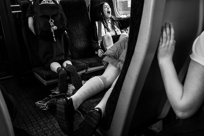 47 Street Photos That Nailed The Perfect Moment (You Won't Believe #23)