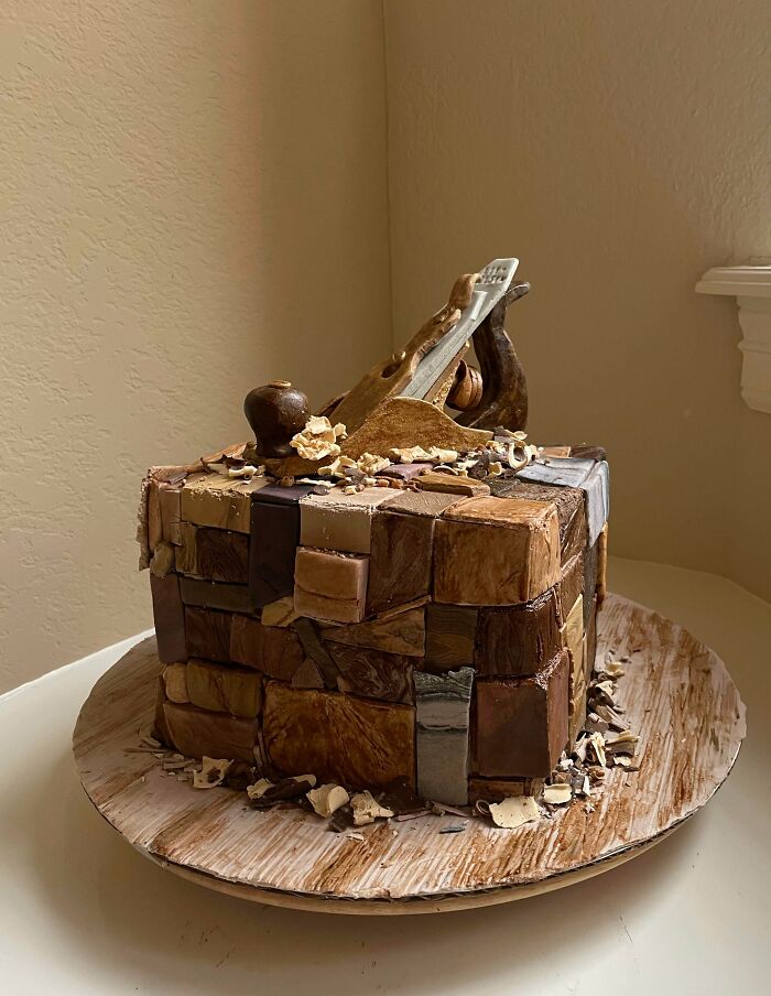 Made A Wood-Themed Cake For My Woodworker Dad