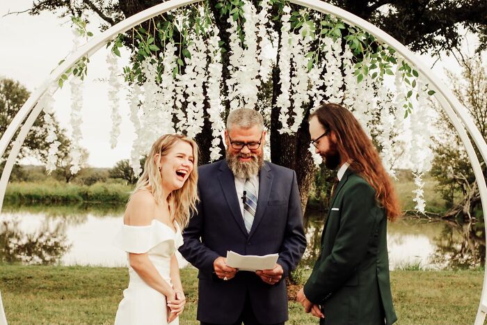 Best Man’s Dad Mixed Up ‘Commemorate’ With ‘Consummate’ In The Ceremony Speech