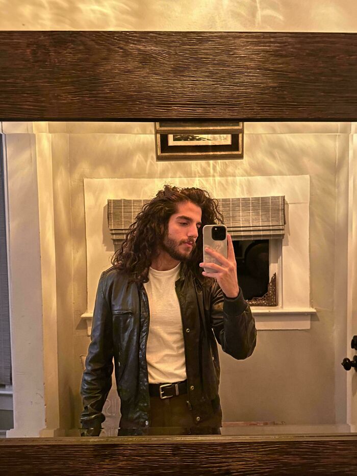 Middle Eastern Curls That Bring The Drama
