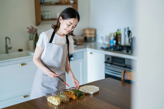 Why Single & Solo Living Is Basically a VIP Pass to Freedom