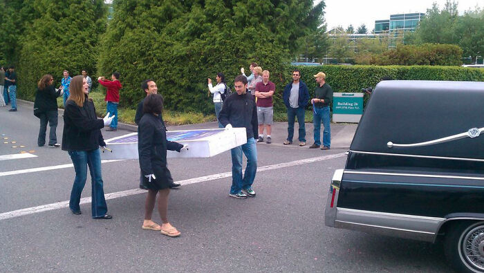 Microsoft’s Windows Phone Funeral for the iPhone