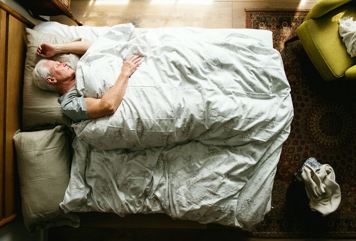 62 Wild Deathbed Confessions That Totally Changed Family Stories