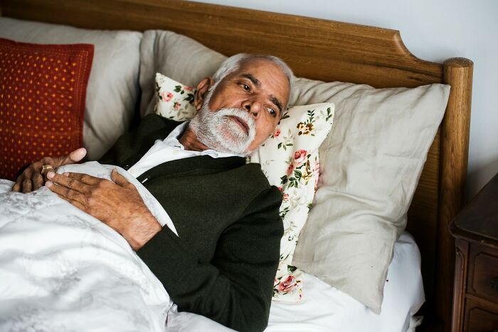 62 Wild Deathbed Confessions That Totally Changed Family Stories