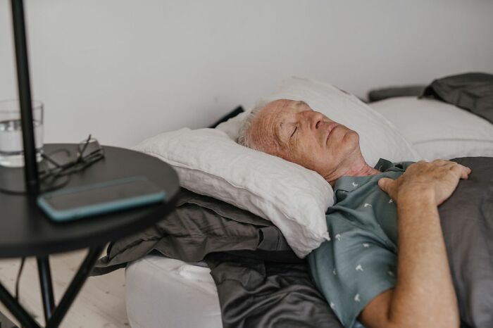 62 Wild Deathbed Confessions That Totally Changed Family Stories