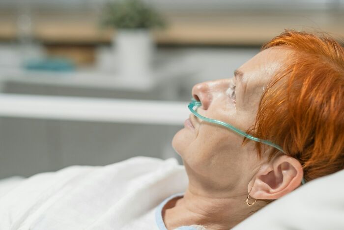 62 Wild Deathbed Confessions That Totally Changed Family Stories