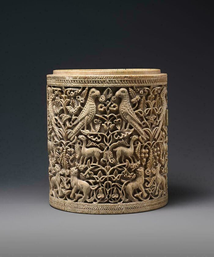 Fancy Pyxis From Umayyad Al-Andalus (10th Century)