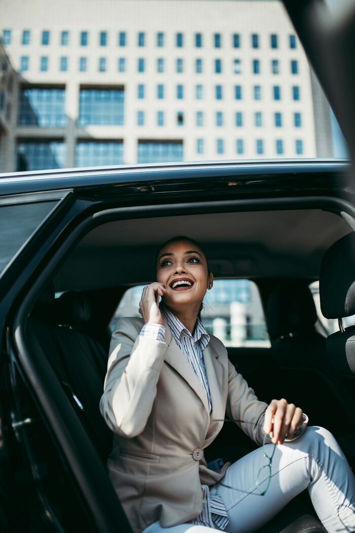 Wait, Employees Spill the Wildest Secrets About Rich People’s Lives!