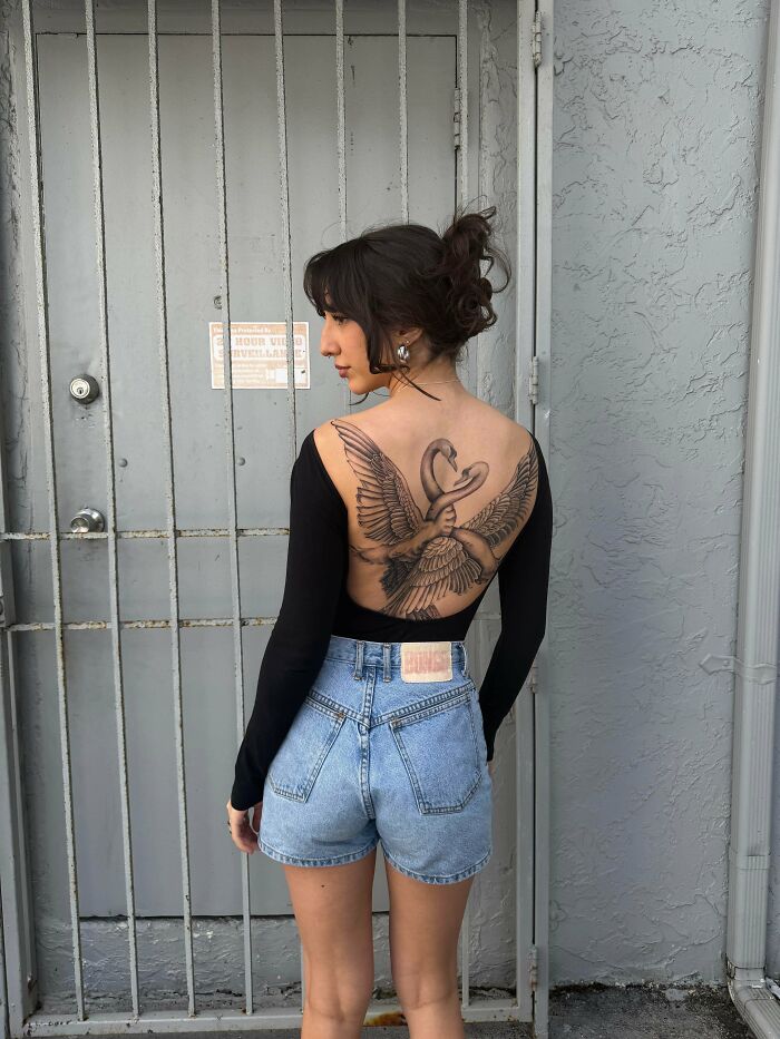 Entangled Swans Back Piece That Spells Elegance