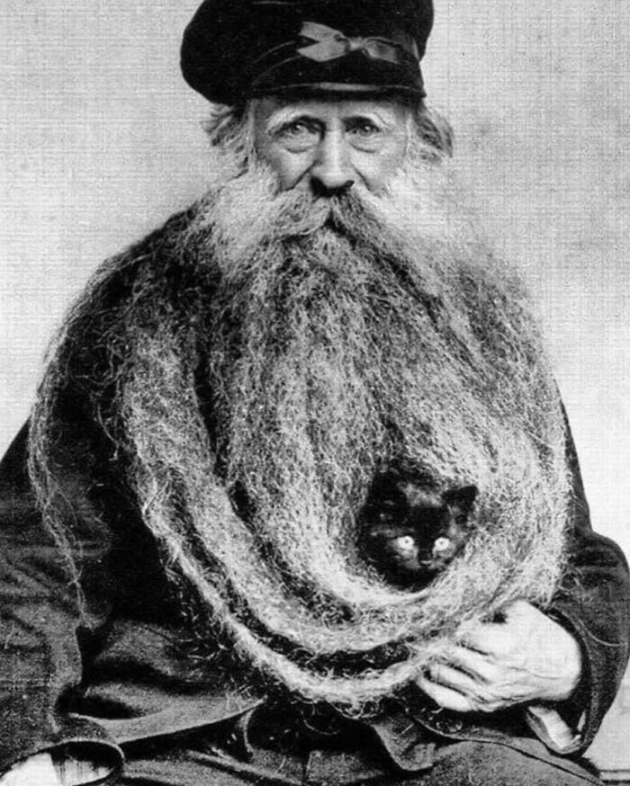 29 Vintage Animal Pics That Totally Stole The Spotlight
