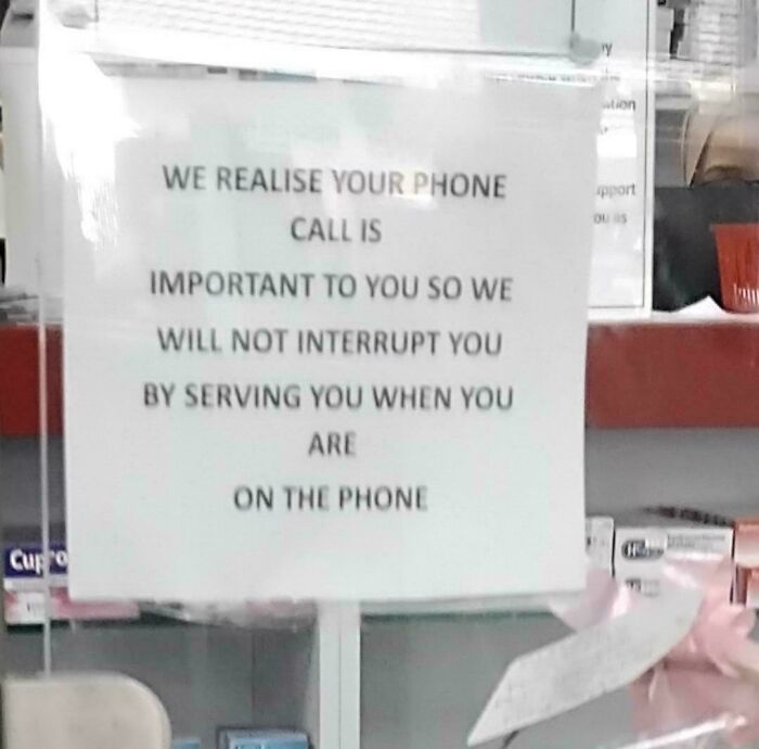 This Shop Sign That’s Basically Saying ‘Back Off’