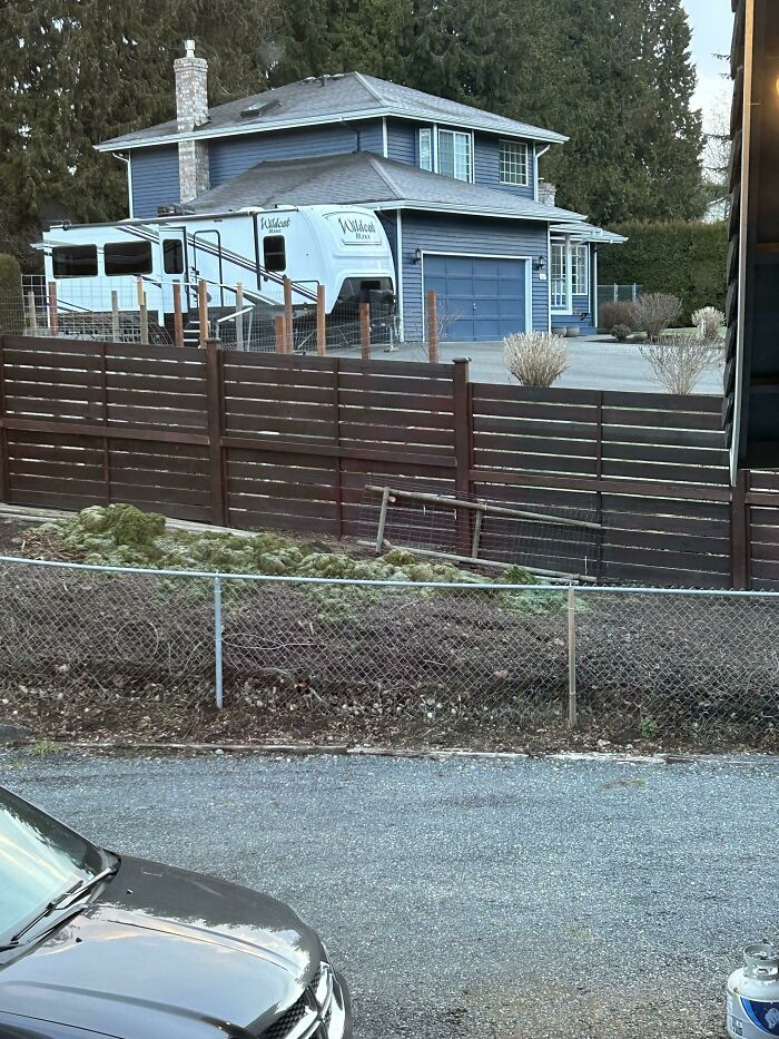 Neighbor’s Fence Drama Hits Next-Level Petty