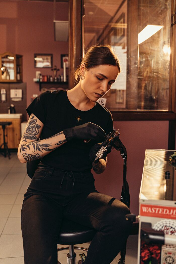 You Won’t Believe These Wild Things People Found Out About Their Coworkers