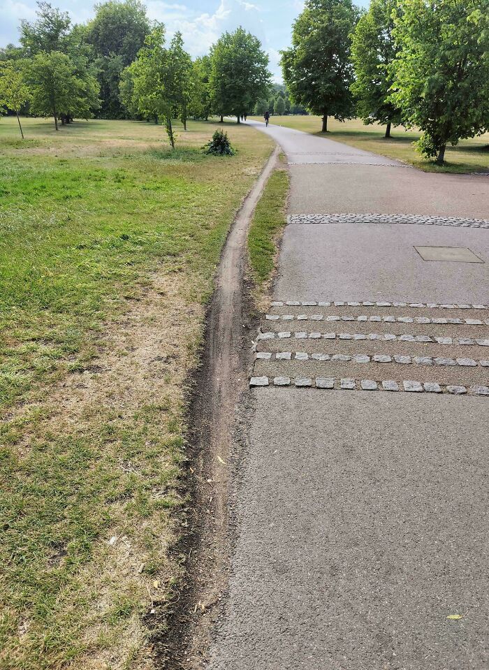 London’s Kensington Gardens Has Its Own Desire Path