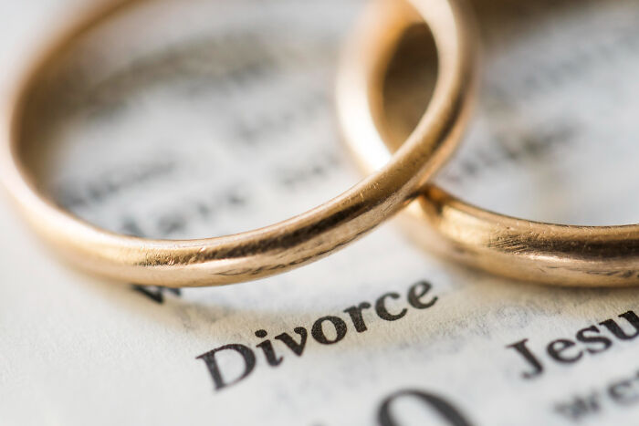 Weirdest Divorce Stories You Won’t Believe Are Real