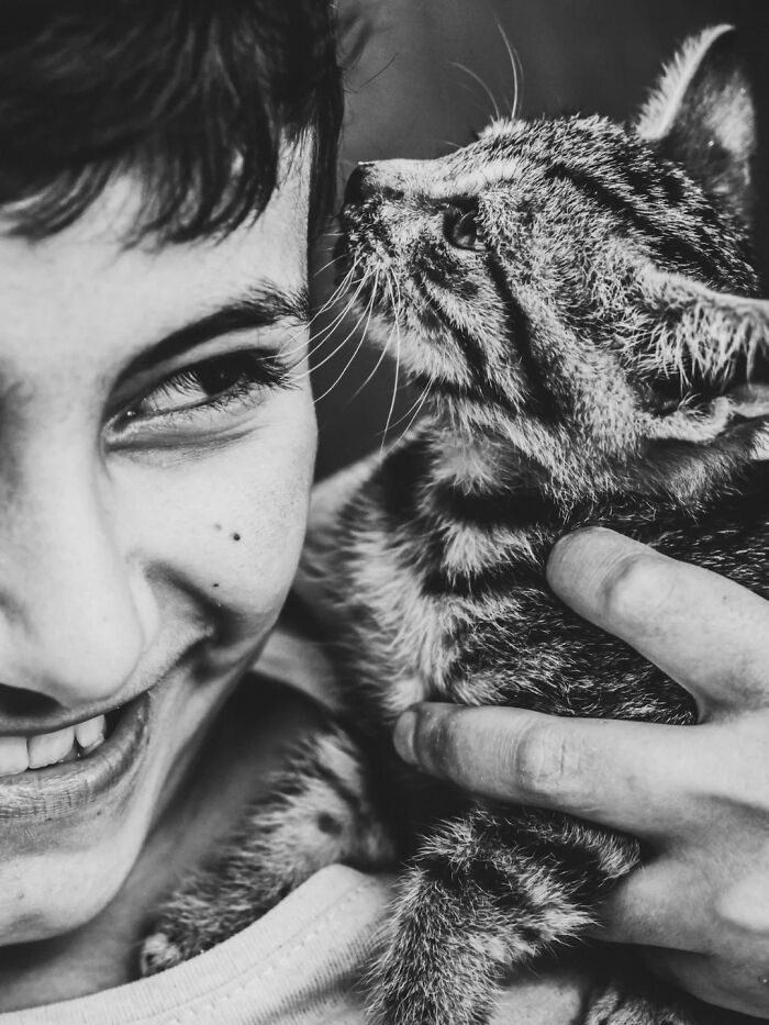 Wait, They Actually Snapped These Awesome Everyday Moments?