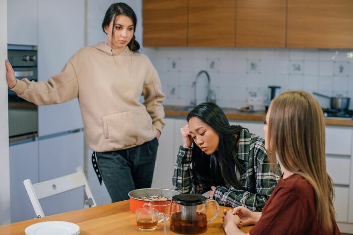 When Friendships Go Sideways: Wild Breakup Stories You Won't Believe