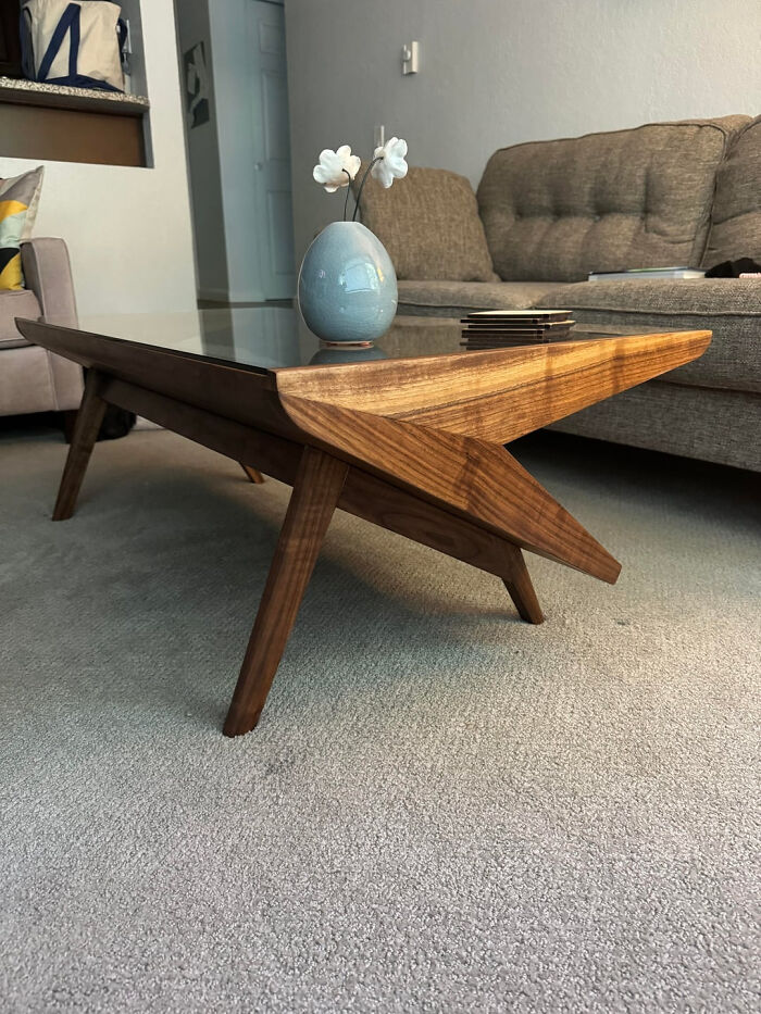 My Boyfriend Made Me This Gorgeous Coffee Table and I Can’t Stop Gushing