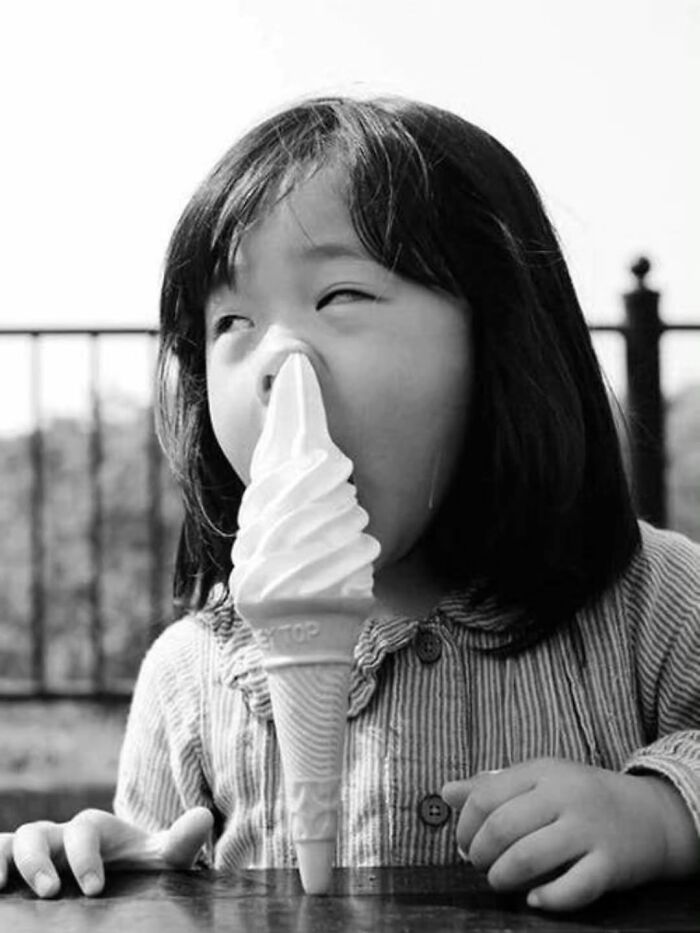 40 Street Photos That Totally Surprise You Around Every Corner