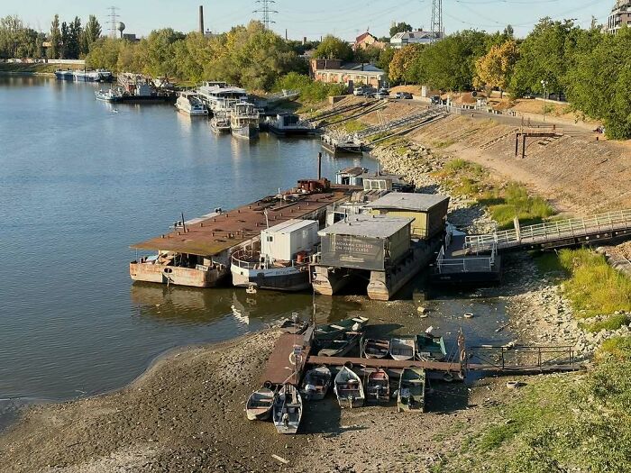 Sunbathing Budapest Looks Parched in This Snapshot